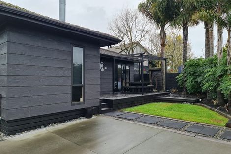 Photo of property in 4 Nadine Place, Mangere Bridge, Auckland, 2022