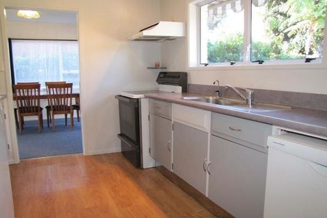 Photo of property in 98 Heta Road, Highlands Park, New Plymouth, 4312