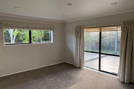 Photo of property in 3 Berkshire Terrace, Massey, Auckland, 0614