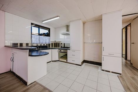 Photo of property in 4 Barneys Farm Road, Clendon Park, Auckland, 2103