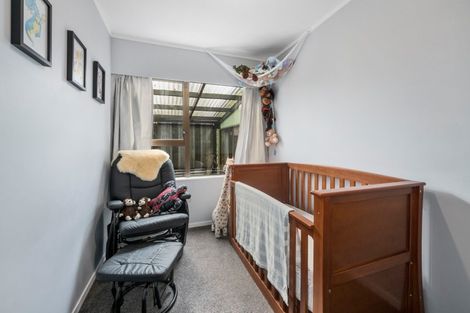 Photo of property in 43 Franklyn Road, Tawa, Wellington, 5028