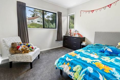 Photo of property in 2/67 Raleigh Road, Northcote, Auckland, 0627