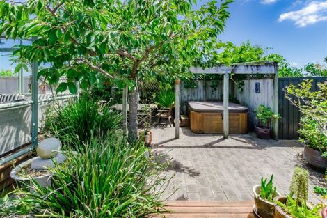 Photo of property in 27 Sweetman Avenue, Paraparaumu Beach, Paraparaumu, 5032