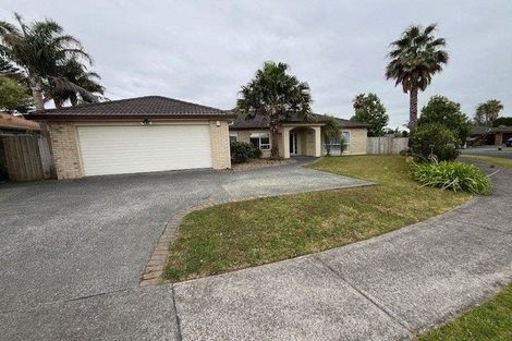 Photo of property in 28 Craigavon Drive, East Tamaki, Auckland, 2013