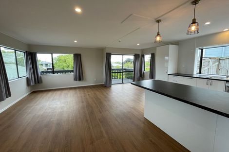 Photo of property in 7 Ross Grove, Paraparaumu, 5032