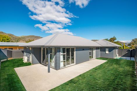 Photo of property in 51a Molyneux Avenue, Cromwell, 9310