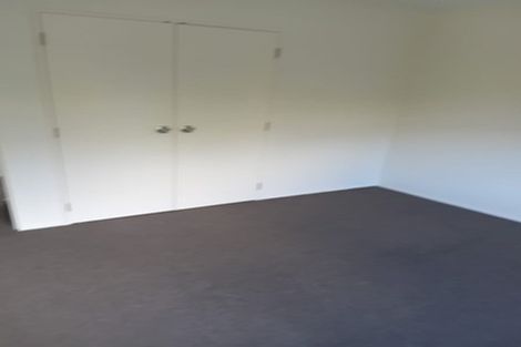 Photo of property in 6/44 Fields Parade, Oteha, Auckland, 0632