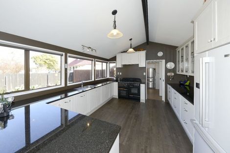 Photo of property in 448c Harewood Road, Harewood, Christchurch, 8051
