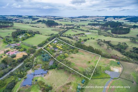 Photo of property in 165 Valley Road, Waimauku, 0881