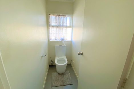 Photo of property in 78 Glenmore Road, Sunnyhills, Auckland, 2010