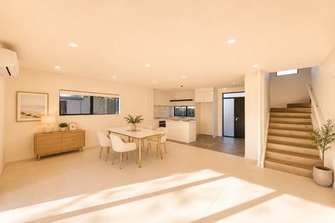 Photo of property in 11e Rene Place, Sunnyhills, Auckland, 2010