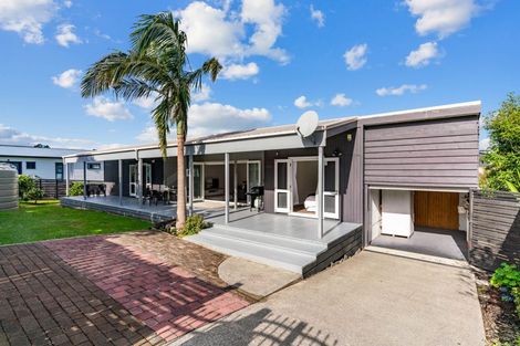 Photo of property in 4 Te Whai Street, Mangawhai Heads, Mangawhai, 0505