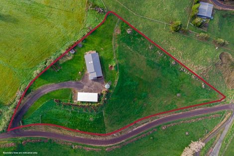 Photo of property in 400 Te Kakapo Valley Road, Dannevirke, 4978