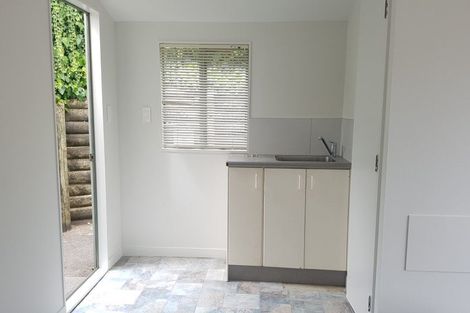 Photo of property in 56 Goldfinch Rise, Unsworth Heights, Auckland, 0632