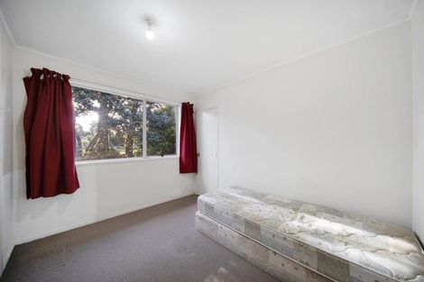 Photo of property in 28 Hinton Place, Weymouth, Auckland, 2103