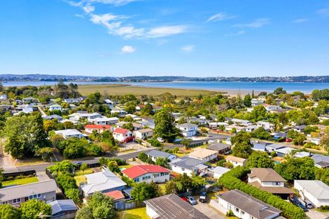 Photo of property in 78a Wharf Road, Te Atatu Peninsula, Auckland, 0610