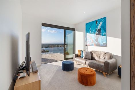 Photo of property in 24 Marama Crescent, Mount Pleasant, Christchurch, 8081