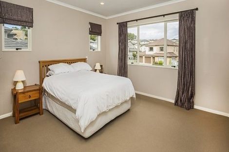 Photo of property in 6 Briar Vale Place, Flat Bush, Auckland, 2016