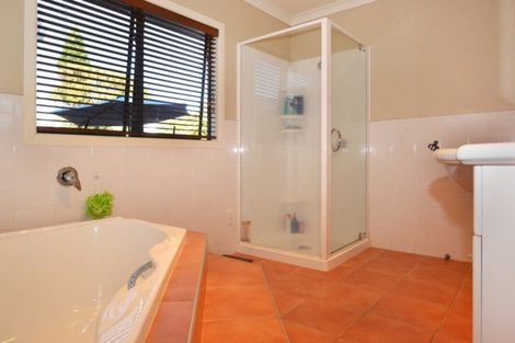 Photo of property in 2 Knox Place, Leamington, Cambridge, 3432