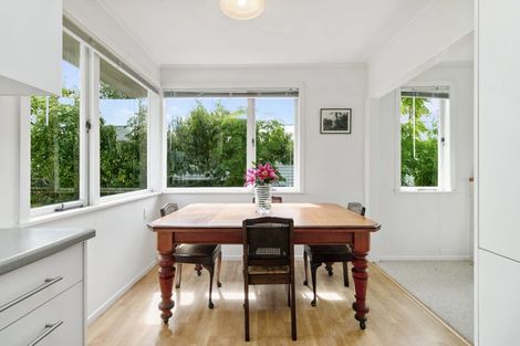 Photo of property in 16 Koru Street, Mangere Bridge, Auckland, 2022