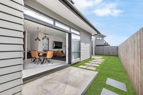 Photo of property in 143 Grove Road, Papakura, 2110