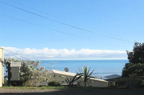 Photo of property in 72 Ames Street, Paekakariki, 5034