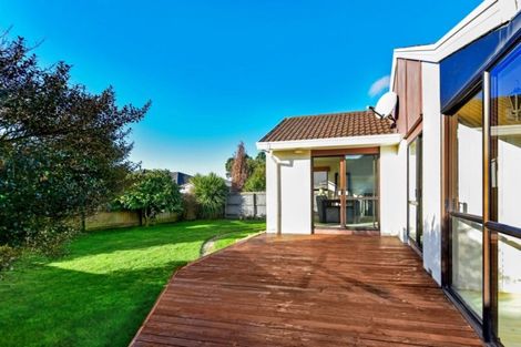 Photo of property in 20 Sawtell Place, Northcote, Christchurch, 8052