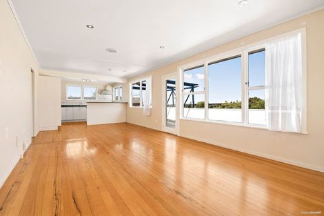 Photo of property in 29 Sycamore Drive, Sunnynook, Auckland, 0620