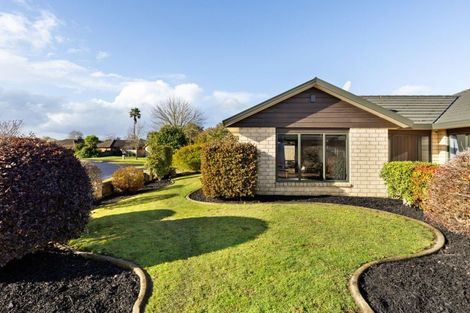 Photo of property in 10 Cairns Crescent, Rototuna, Hamilton, 3210