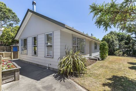 Photo of property in 1 Mervyn Place, Plimmerton, Porirua, 5026