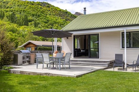 Photo of property in 8 Boundary Street, Arrowtown, 9302
