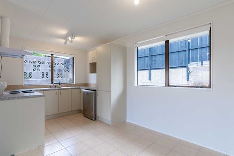 Photo of property in 2/900a Mount Eden Road, Three Kings, Auckland, 1024