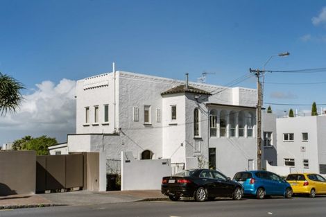 Photo of property in Illawarra Flats, 1/4 Brighton Road, Parnell, Auckland, 1052