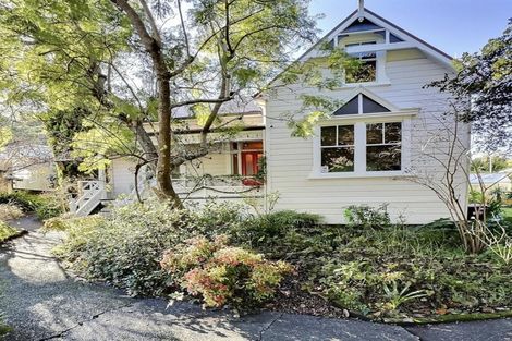 Photo of property in 37 Milton Road, Bluff Hill, Napier, 4110