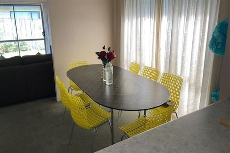 Photo of property in 22 Feeny Crescent, East Tamaki, Auckland, 2013