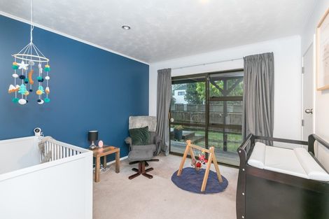 Photo of property in 110 Oakfield Crescent, Pukete, Hamilton, 3200