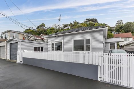 Photo of property in 22 Ferry Street, Seatoun, Wellington, 6022