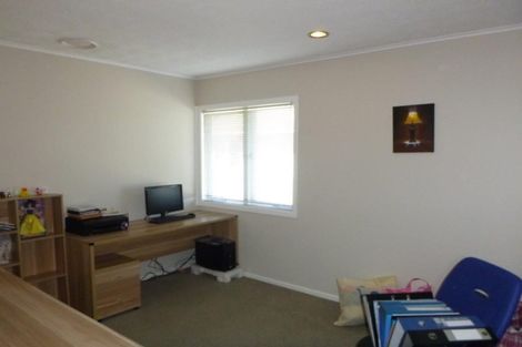 Photo of property in 16 Waione Avenue, Te Atatu Peninsula, Auckland, 0610