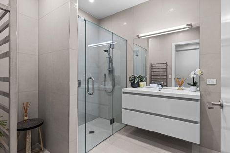 Photo of property in 136b Te Awa Avenue, Te Awa, Napier, 4110