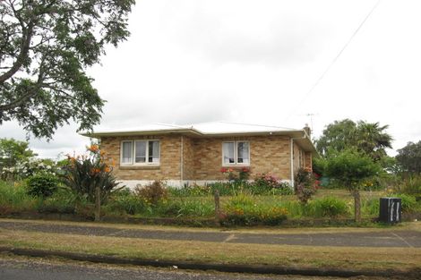 Photo of property in 2 Freyberg Crescent, Pukekohe, 2120