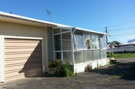 Photo of property in 52 Kapiti Road, Paraparaumu, 5032