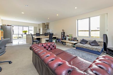 Photo of property in 87 Popokatea Drive, Takanini, 2112