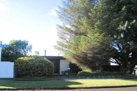 Photo of property in 27 Dundee Drive, Flaxmere, Hastings, 4120