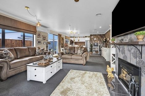 Photo of property in 50 County Drive, Hawera, 4610