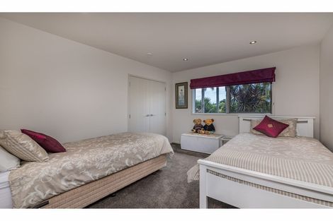 Photo of property in 1 Kotare Heights, Kerikeri, 0230