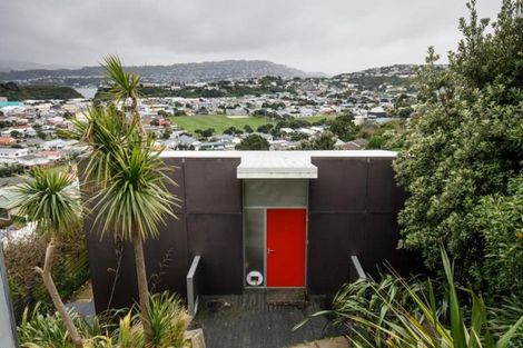 Photo of property in 124 Townsend Road, Miramar, Wellington, 6022