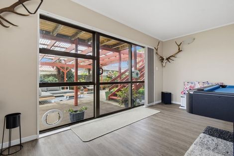 Photo of property in 1 Te Ana Place, Lynmore, Rotorua, 3010
