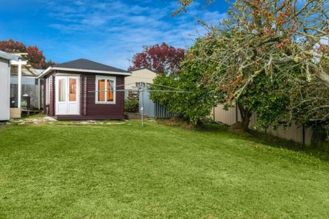 Photo of property in 6 Lauris Place, Birkdale, Auckland, 0626