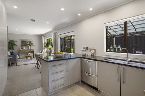 Photo of property in 16a Huapai Street, Onehunga, Auckland, 1061