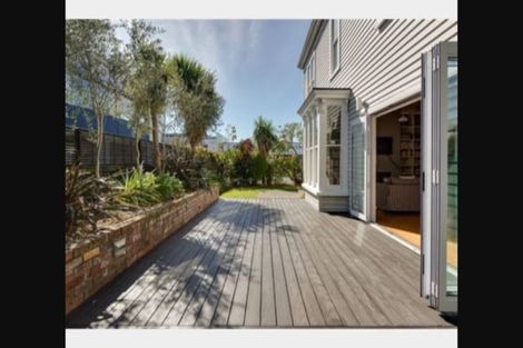 Photo of property in 913 Colombo Street, Christchurch Central, Christchurch, 8013